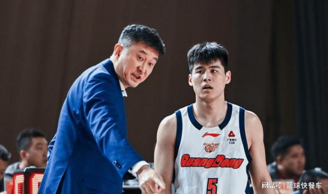 宏远三少爆发领衔广东首战告捷，U21锦标赛87比64力克深圳